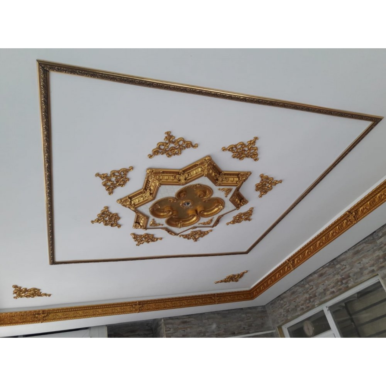 Decogold Saray Tavan Yıldız Altın Göbek 90 cm