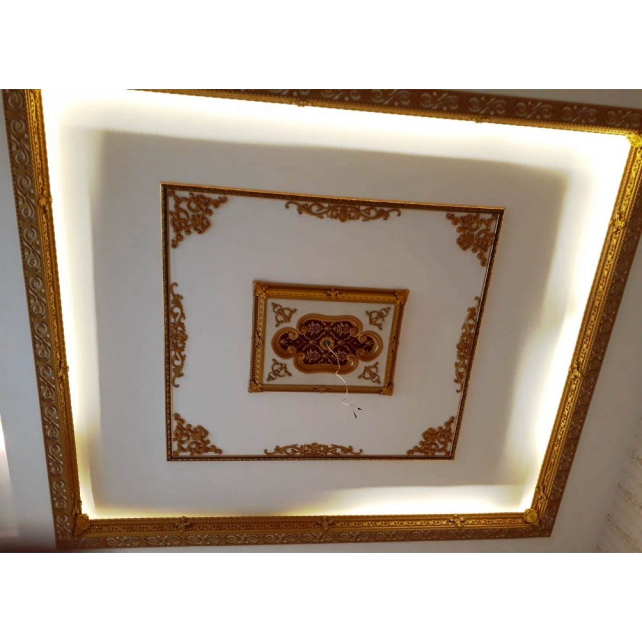 Decogold Altın Saray  Tavan Köşe Motif 27*18 cm